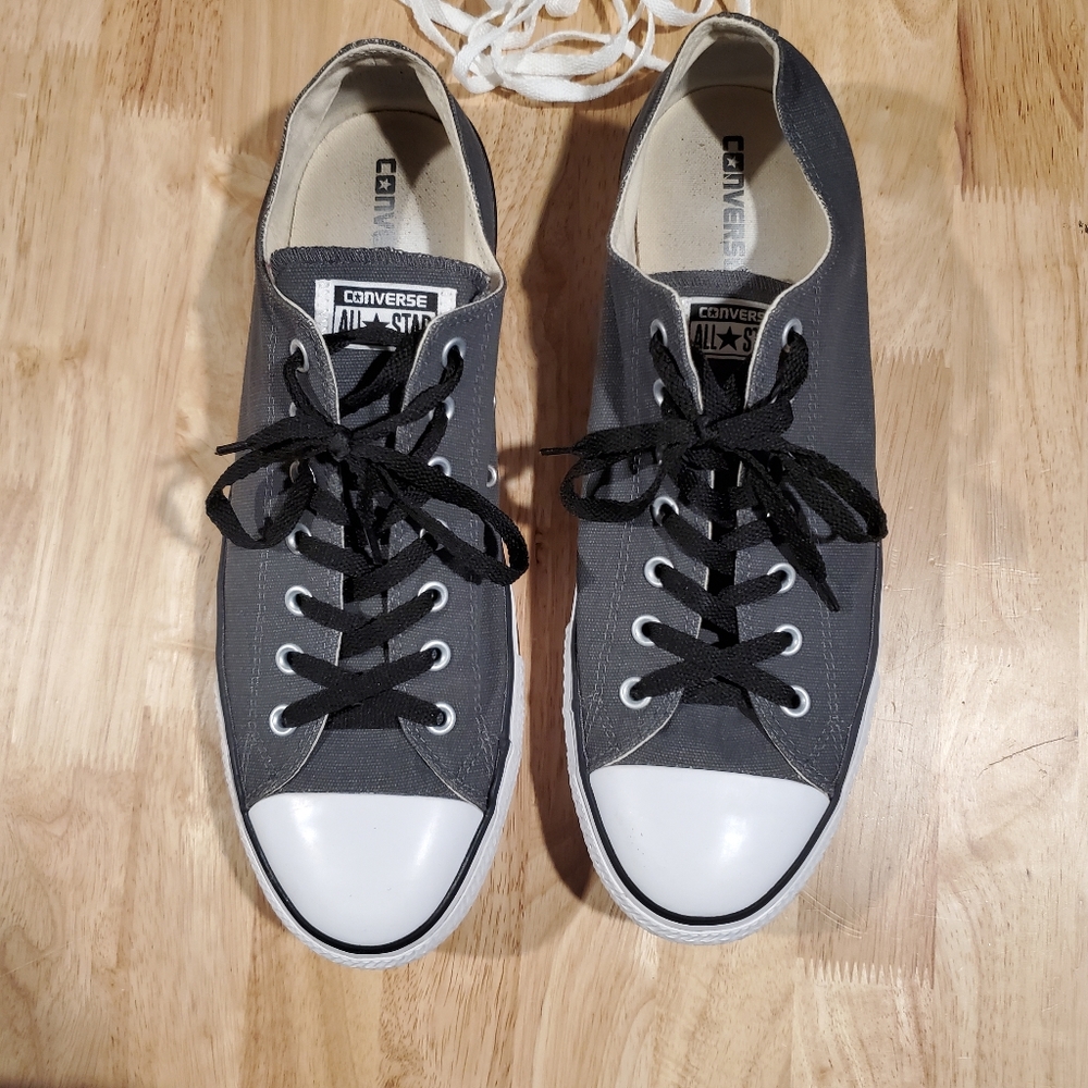 Converse Chuck Taylor Lowtops-Mens Size 13.0 US